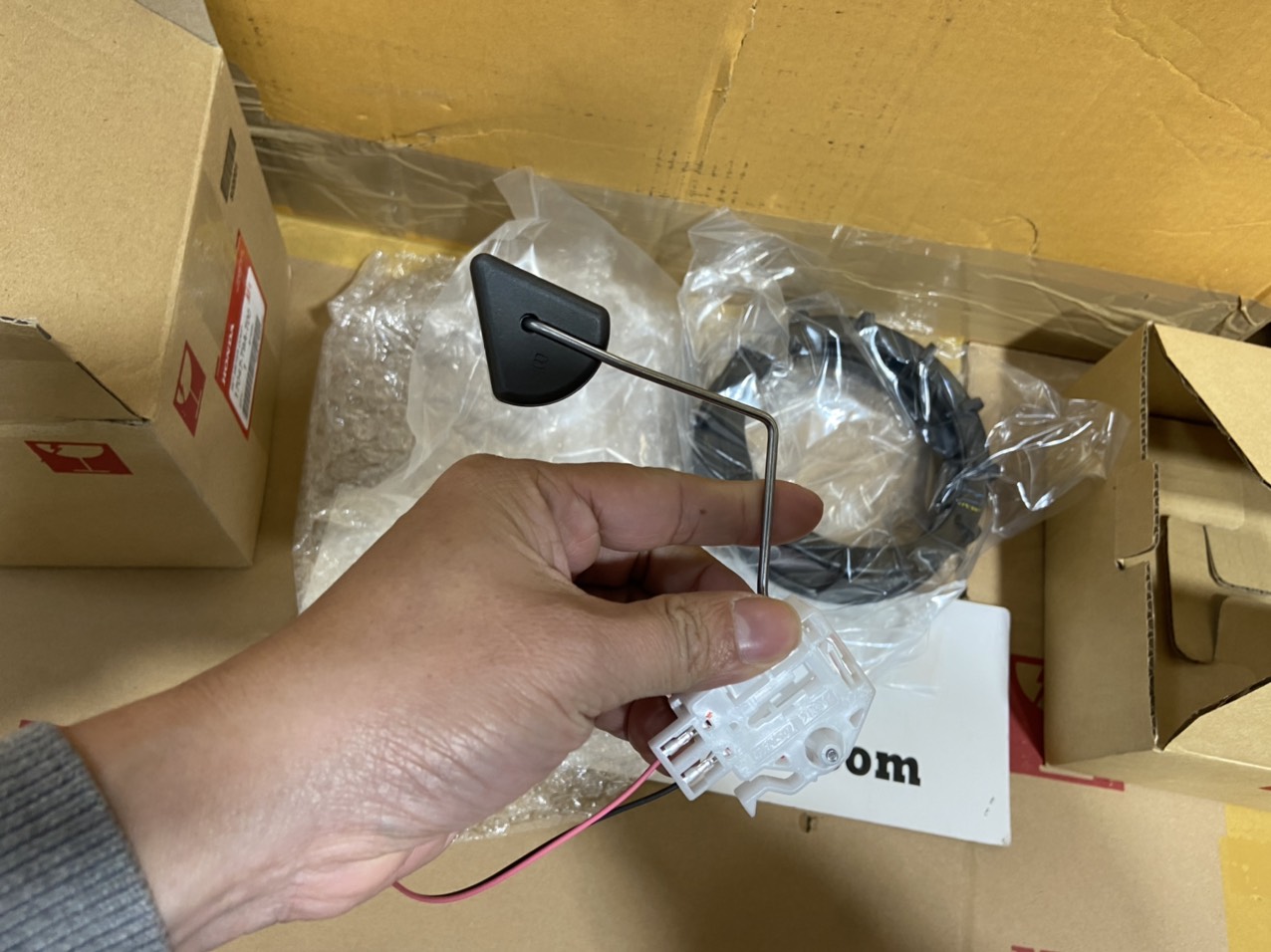 Cảm biến báo nhiên liệu xe Honda CITY